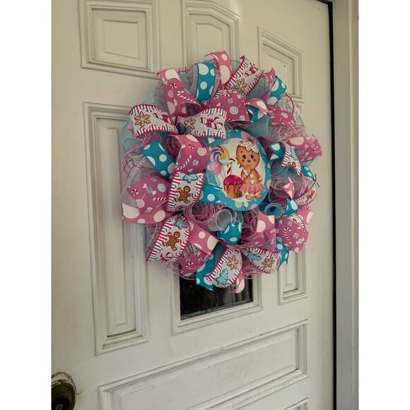 Gingerbread Girl Candy Christmas Wreath | Sweet Treats Holiday Wreath Decor - Picture 6 of 8